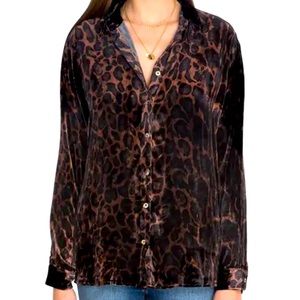 CLOSET CLEAR OUT JOHNNY WAS OVER SIZED SHIRT IN XL